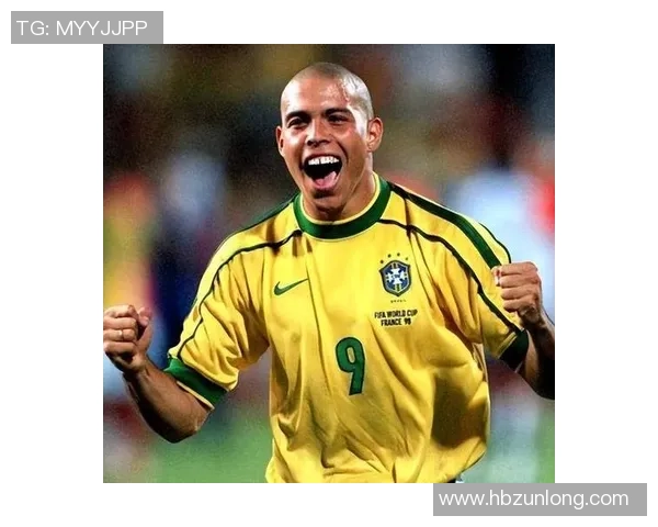 揭秘足球明星照片拍摄背后的技巧与创意方法